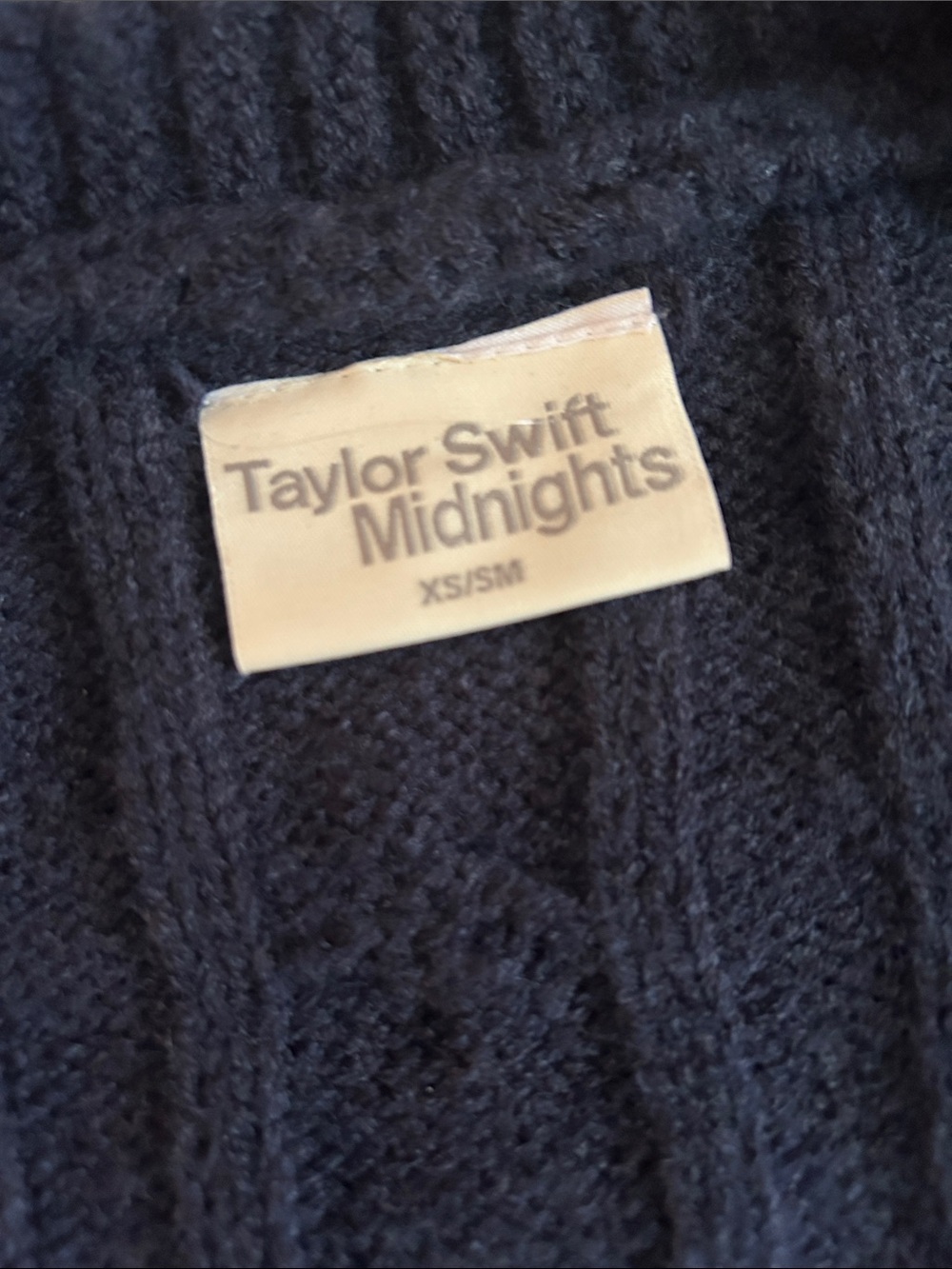 Authentic Taylor Swift Midnight Navy Cable-Knit Cardigan with Star Appliqués - Picture 4 of 8